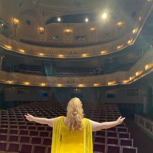 Meet your Posher, Julia